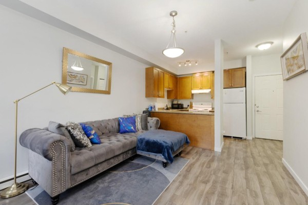 202 13277 108 Avenue, Surrey, BC V3T0A9 Photo 4