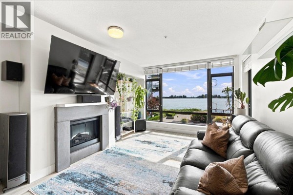 202 14200 Riverport Way, Richmond, BC V6W1M4 Photo 3