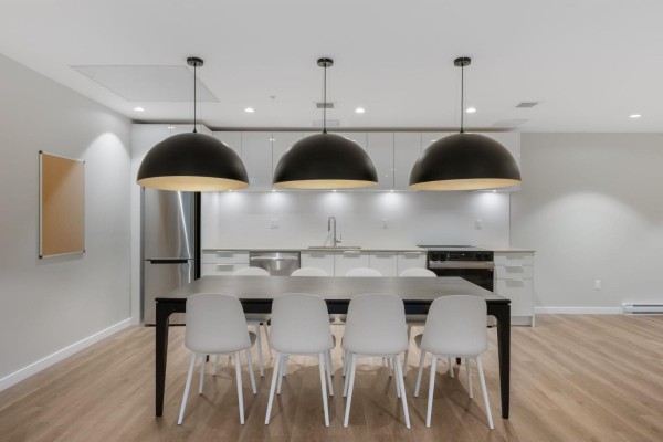 202 14257 103a Avenue, Surrey, BC V3T1T1 Photo 5