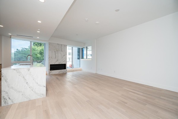 202 1475 Foster Street, Surrey, BC V4B0C9 Photo 5