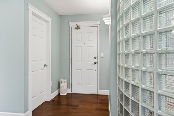 202 15717 Marine Drive, White Rock, BC V4B1E4 Photo 4