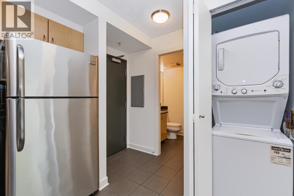 202 1688 Robson Street, Vancouver, BC V6G1C7 Photo 4