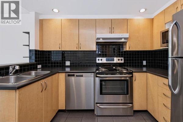 202 1688 Robson Street, Vancouver, BC V6G1C7 Photo 5
