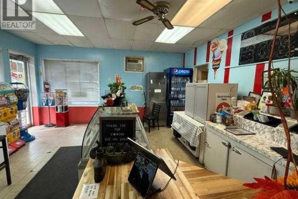 202 2 Street W, Drumheller, AB T0J0Y4 Photo 4