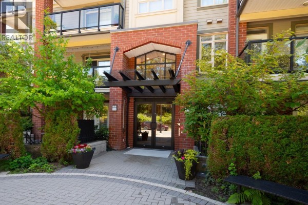 202 200 Capilano Road, Port Moody, BC V3H5N1 Photo 2