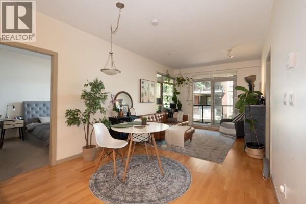 202 200 Capilano Road, Port Moody, BC V3H5N1 Photo 4