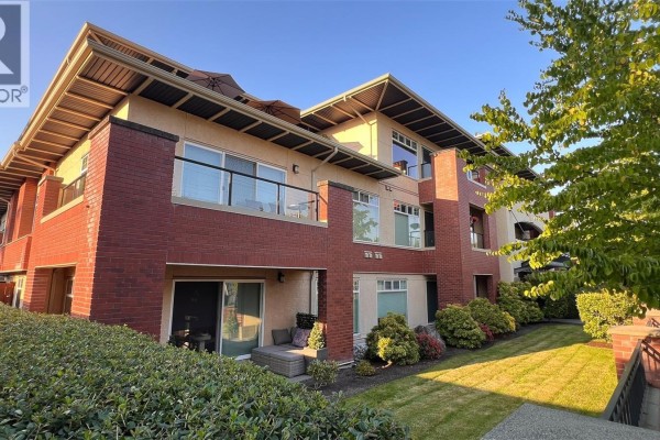 202 2380 Brethour Ave, Sidney, BC, photo 3