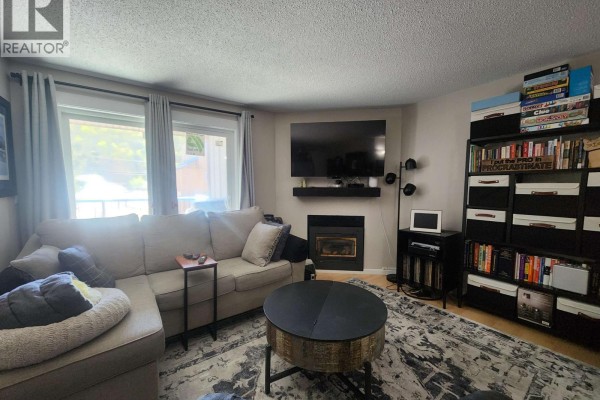 Kitchen - 202 3033 Ospika Boulevard, Prince George, BC V2N4L5 Photo 3