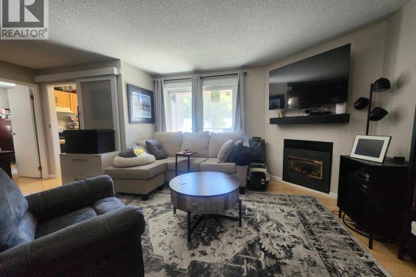 Living room - 202 3033 Ospika Boulevard, Prince George, BC V2N4L5 Photo 4