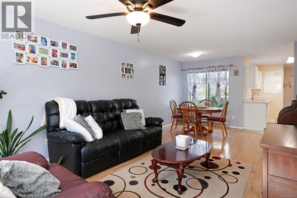 Laundry room - 202 4685 Alderwood Pl, Courtenay, BC V9N9A1 Photo 3