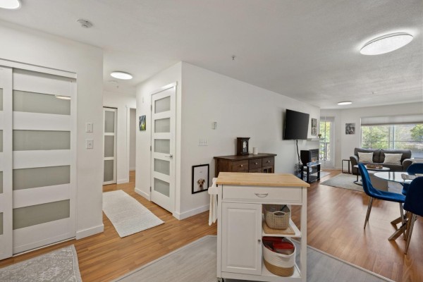 202 5765 Glover Road, Langley, BC V3A8M8 Photo 4