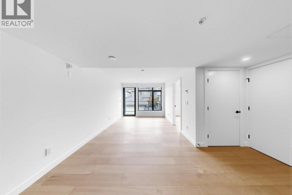 202 6485 Manitoba Street, Vancouver, BC V5Y0P7 Photo 2