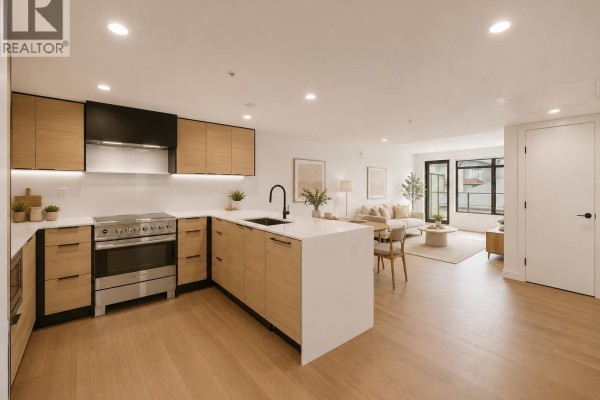 202 6485 Manitoba Street, Vancouver, BC V5Y0P7 Photo 3