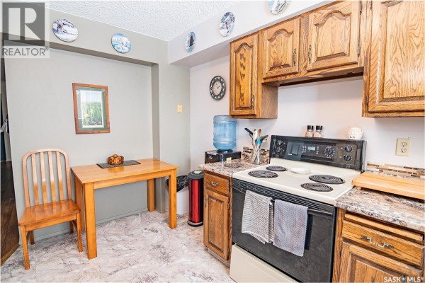 Sunroom - 202 699 28th Street W, Prince Albert, SK S6V5E6 Photo 4