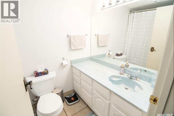 Laundry room - 202 699 28th Street W, Prince Albert, SK S6V5E6 Photo 5