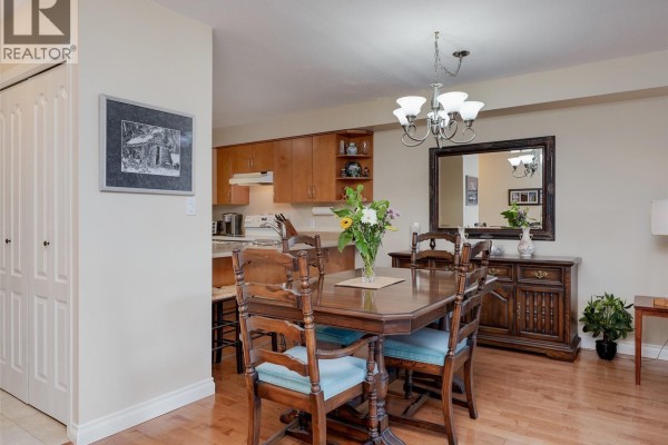 Kitchen - 202 7070 West Saanich Rd, Central Saanich, BC V8M1P5 Photo 5