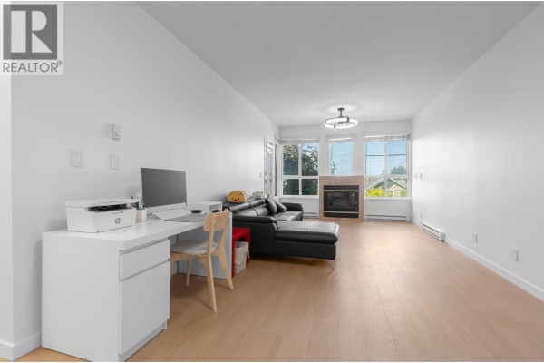 202 7300 Gilbert Road, Richmond, BC V7C3W2 Photo 2