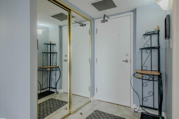 Primary Bedroom - #202 8340 Jasper Av Nw, Edmonton, AB T5H4C6 Photo 4