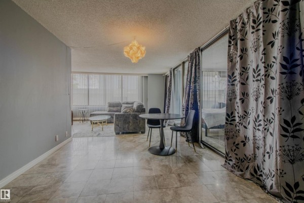 Bedroom 2 - #202 8340 Jasper Av Nw, Edmonton, AB T5H4C6 Photo 5