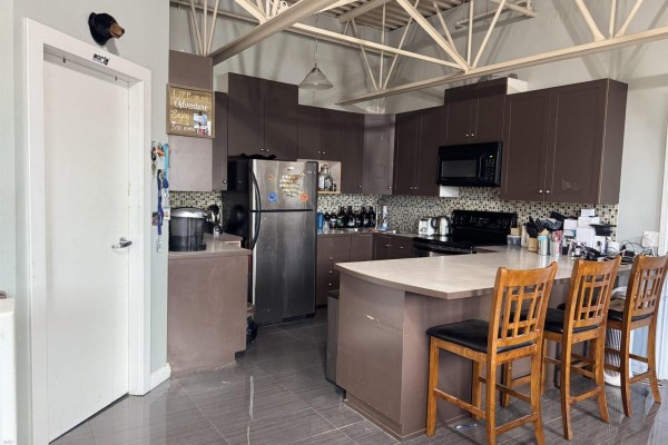 202 9706 188 Street, Surrey, BC V4N3M2 Photo 4