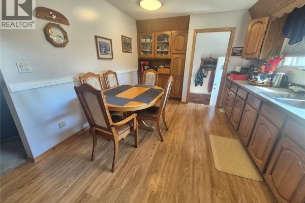 Kitchen - 202 Bradley Street, Ogema, SK S0C1Y0 Photo 5