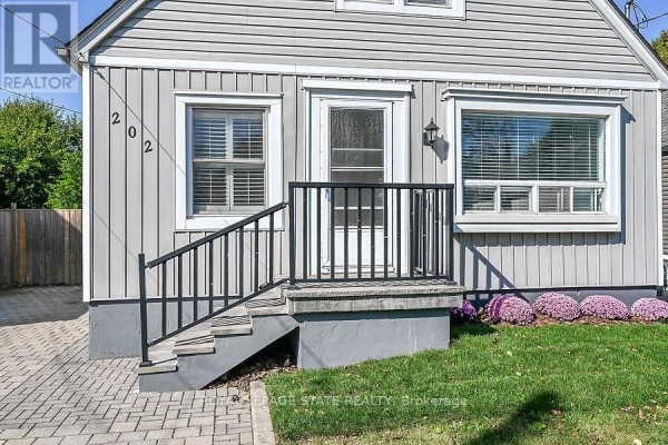 Laundry room - 202 East 26th Street, Hamilton, ON L8V3C8 Photo 4