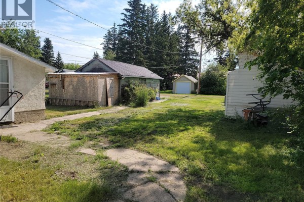 Bedroom - 202 Irvine Street, Cut Knife, SK S0M0N0 Photo 2