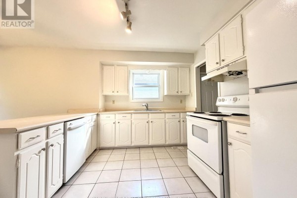 202 Muriel Crescent, London South, ON N6E2K6 Photo 5