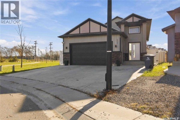 Kitchen - 202 Palliser Court, Saskatoon, SK S7L4P9 Photo 4