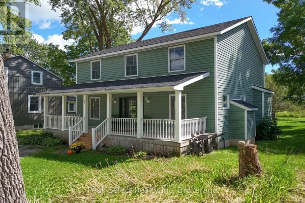 202 Queen Street W, St  Marys, ON, photo 2