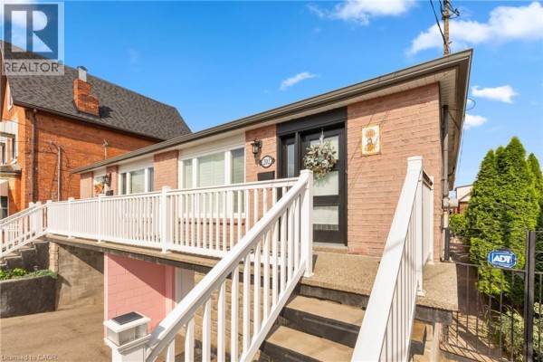 202 Ray Street N, Hamilton, ON, photo 3