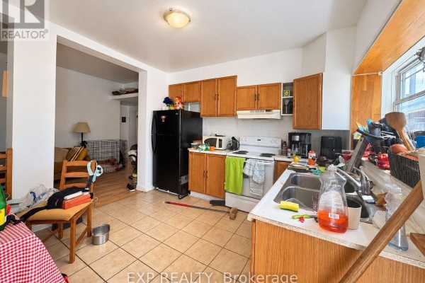 202 Rochester Street, Ottawa, ON K1R7M6 Photo 5