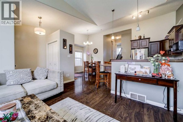 4pc Bathroom - 202 Silkstone Road W, Lethbridge, AB T1J4C5 Photo 5