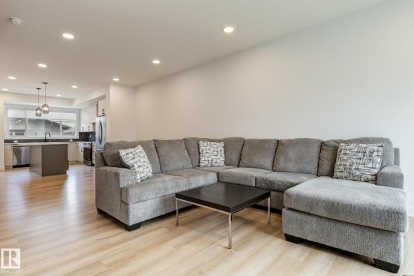 Family room - 202 Starling Way, Fort Saskatchewan, AB T8L0X9 Photo 4