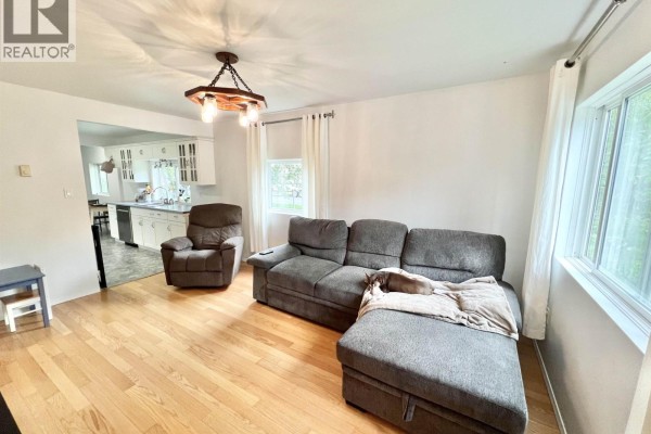 Den - 202 W 9th Avenue, Prince Rupert, BC V8J2S7 Photo 4
