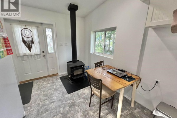 Bedroom 2 - 202 W 9th Avenue, Prince Rupert, BC V8J2S7 Photo 5
