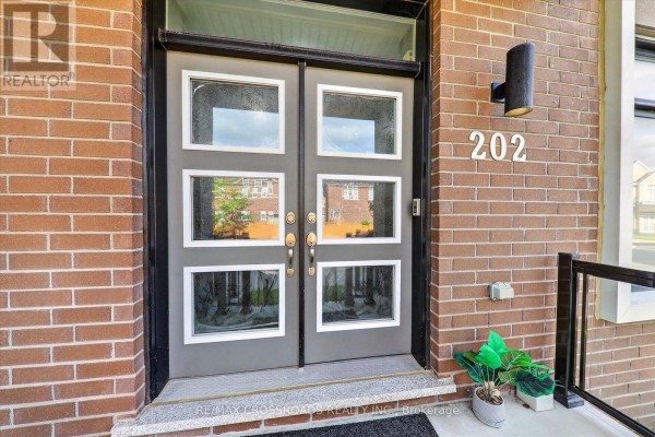 Family room - Main And 2nd Foloor - 202 Webb Street, Markham, ON L6B0V5 Photo 4