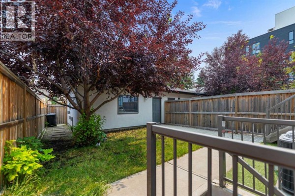 Family room - 2020 37 Street Sw, Calgary, AB T3E3A9 Photo 3