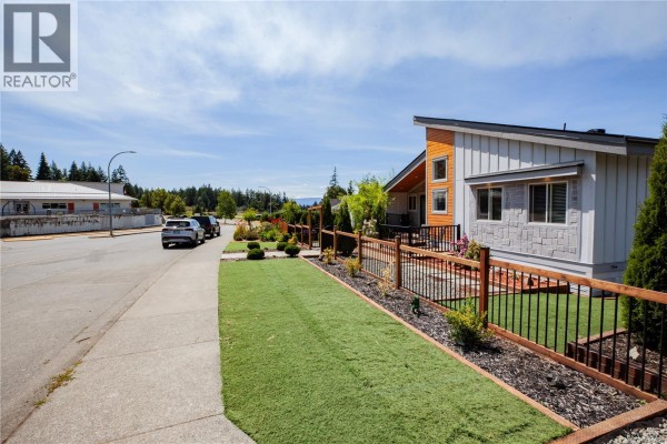 2020 Ernest Lane, Duncan, BC, photo 3