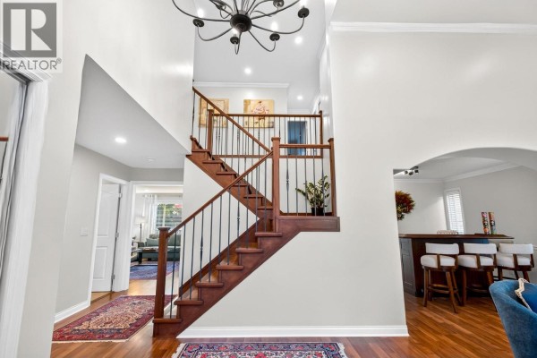 2020 Parkway Boulevard, Coquitlam, BC V3E3N2 Photo 4