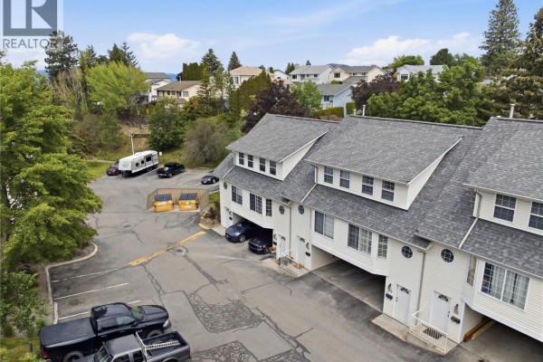 2020 Robson Place Unit# 52, Kamloops, BC, photo 2