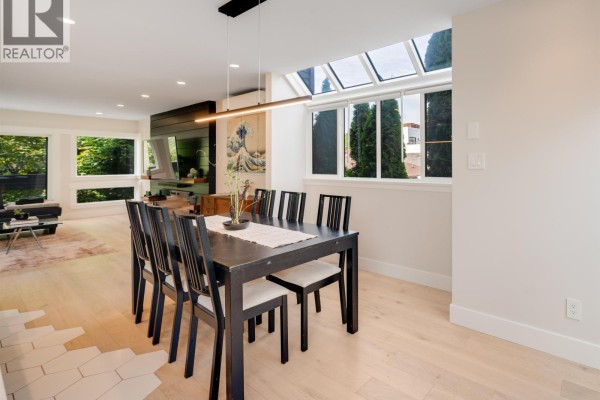 2022 Chesterfield Avenue, North Vancouver, BC V7M2P6 Photo 5