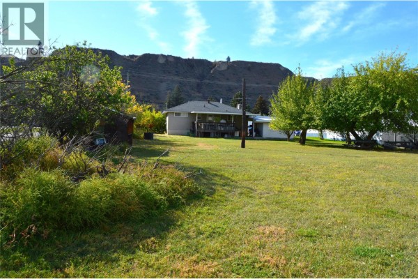 Bedroom - 2022 Glenwood Drive, Kamloops, BC V2C4G6 Photo 5