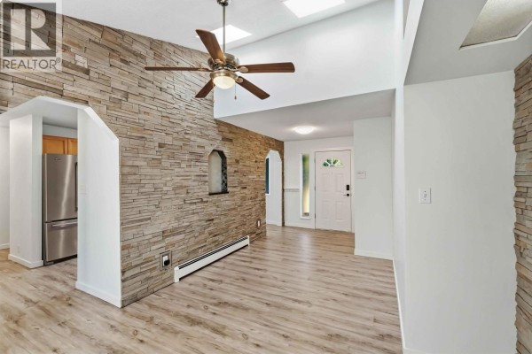 20225 Lorne Avenue, Maple Ridge, BC V2X1E9 Photo 3
