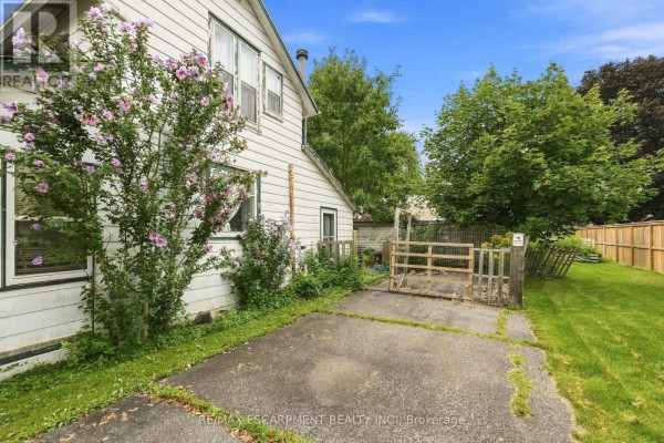 Sunroom - 2023 Main Street S, Haldimand, ON N0A1J0 Photo 4