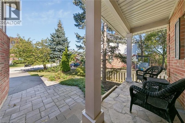 4pc Bathroom - 2024 Grovetree Lane, Burlington, ON L7R4V4 Photo 4