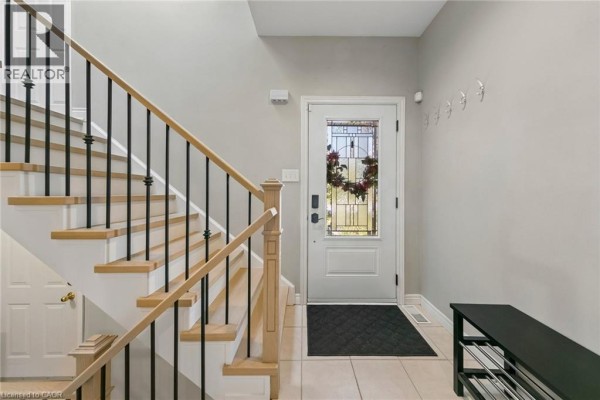 Family room - 2024 Grovetree Lane, Burlington, ON L7R4V4 Photo 5