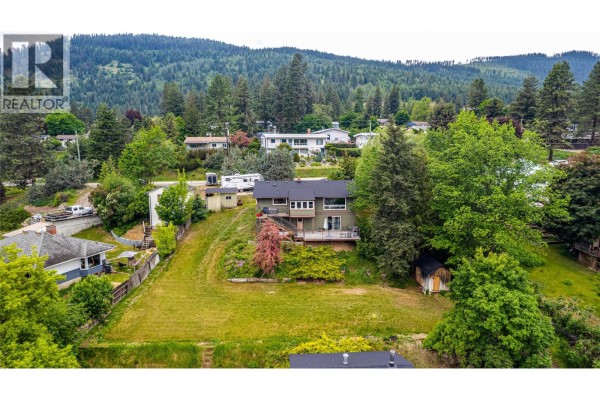2025 Catt Avenue, Lumby, BC, photo 3