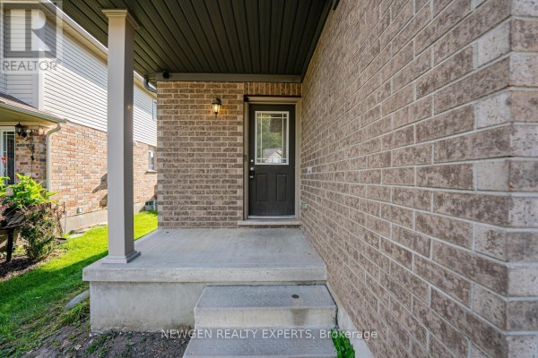 Primary Bedroom - 2025 Denview Avenue, London North, ON N6G0G3 Photo 4
