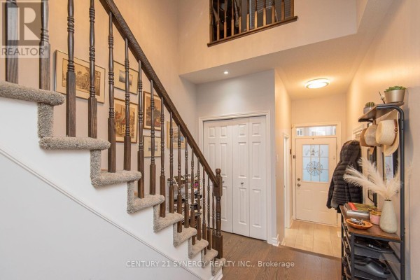 Living room - 2025 Pennyroyal Crescent, Ottawa, ON K4A0S7 Photo 5